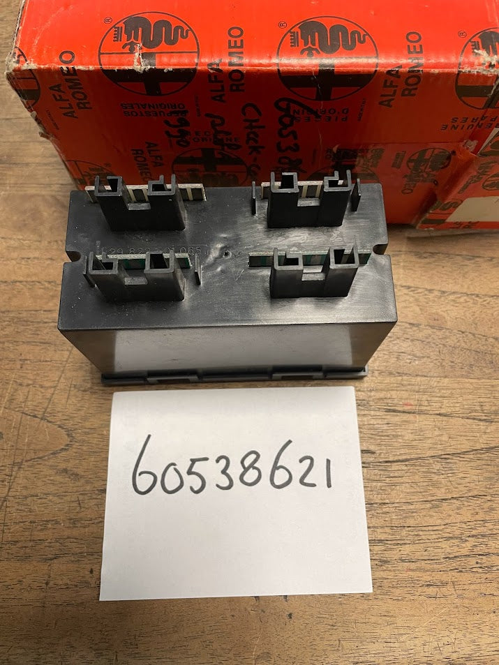 60538621 Alfa 33 check-control