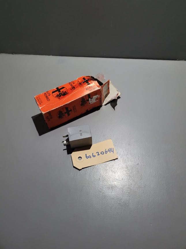 60620644 Alfa Romeo 166 Steuergerät Innenbeleuchtung