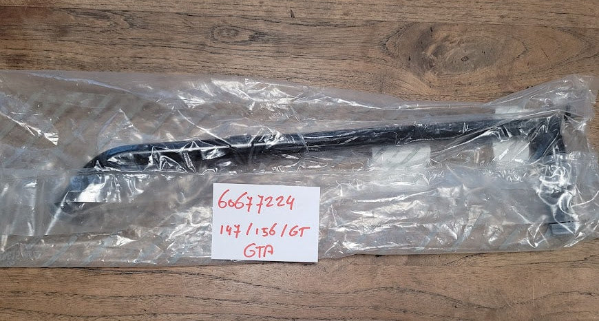 60677224 Alfa Romeo 147/GT
