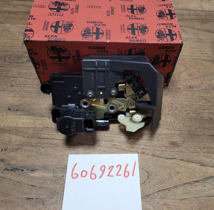 60692261 Alfa Romeo 156 front left door lock