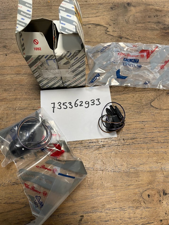 735362933 Alfa Romeo 147 GT Scheibenwaschdüse beheizt Set
