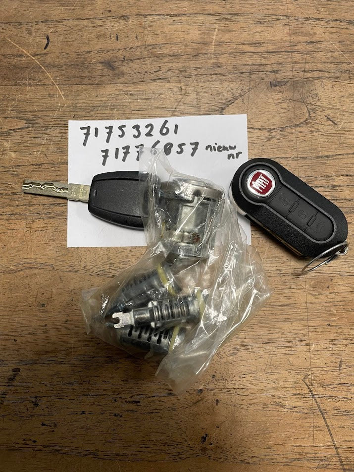 71753261 Fiat Grande Punto lock set