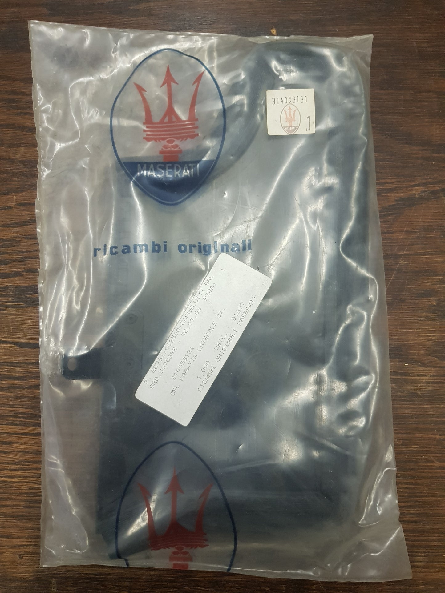 314053131 diverse Maserati modellen Luchtgeleider radiateur