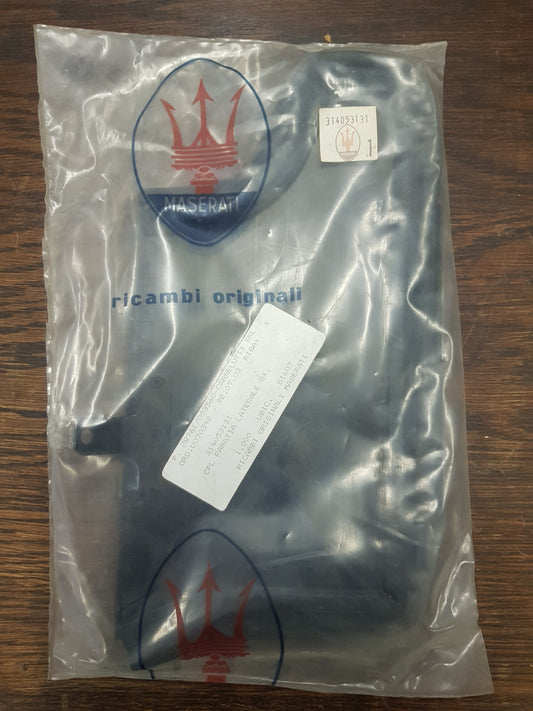 314053131 diverse Maserati modellen Luchtgeleider radiateur