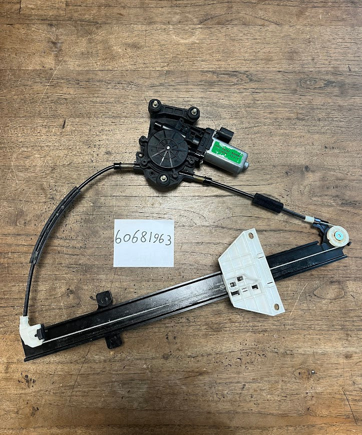 60681963 Lancia Thesis Raammechanisme linksachter