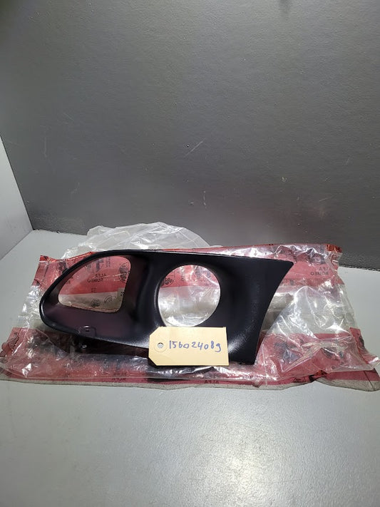 156024089 Alfa Romeo 156 bumper grille