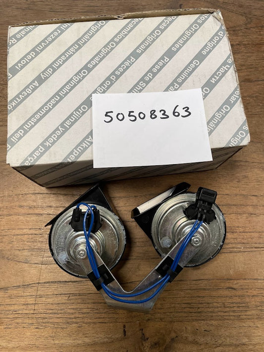 50508363 Alfa Romeo 159 Brera claxon set