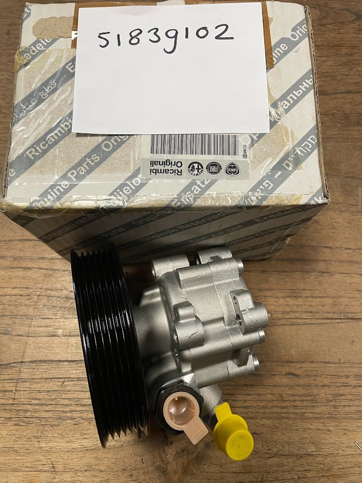 51839102 Alfa Romeo 159 stuurpomp (71793586)