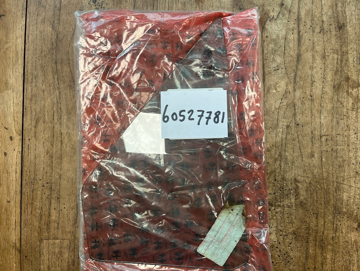 60527781 Alfa Romeo 75 Ruit rechtsachter