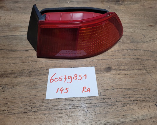 60579851 Alfa Romeo 145 rechter achterlicht buitenste
