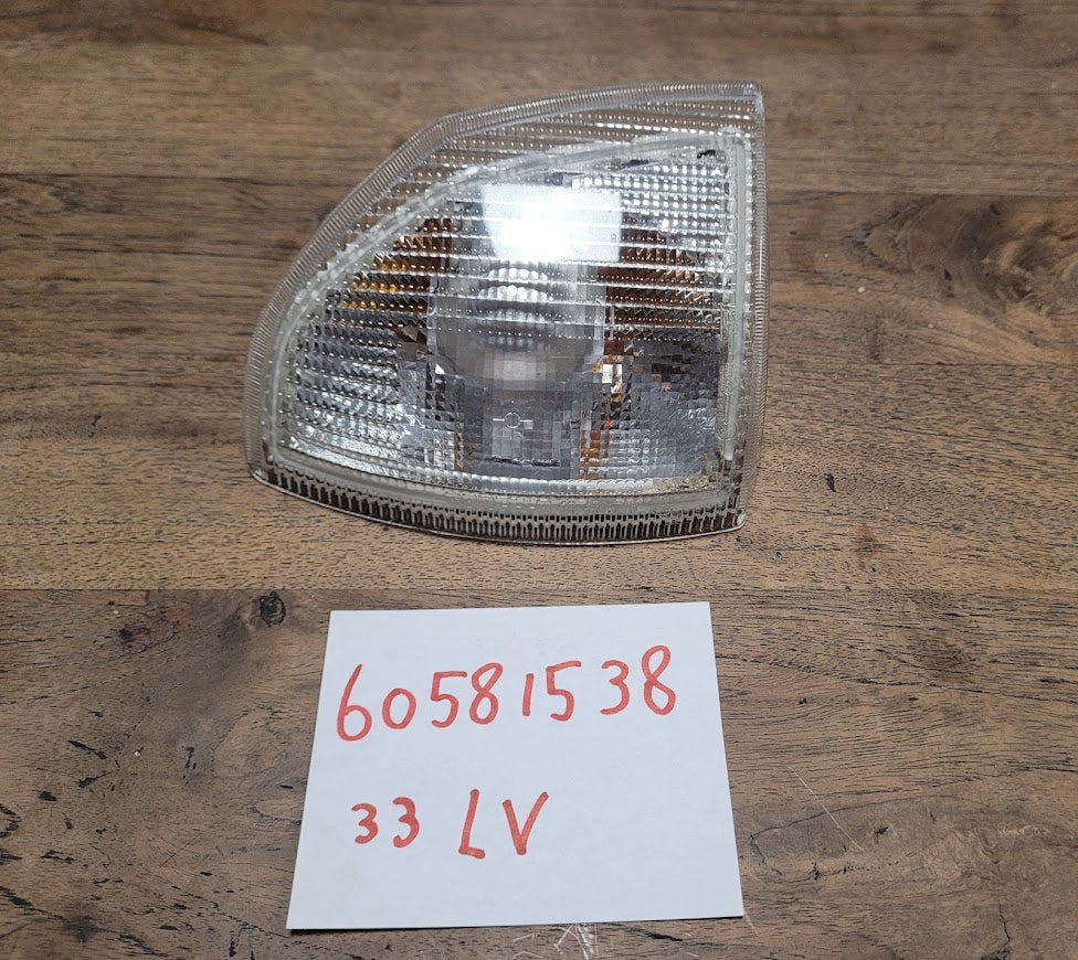 60581538 Alfa Romeo 33 richtingaanwijzer linksvoor