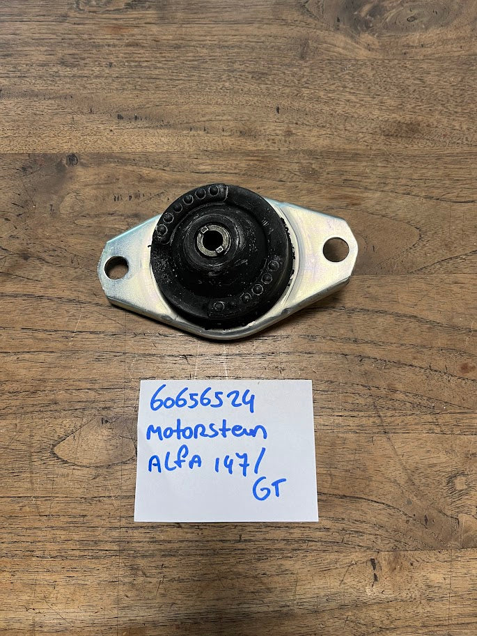 60656524 Alfa Romeo 147 / GT Motorsteun