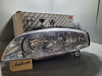 60681584 Alfa GT koplamp linksvoor