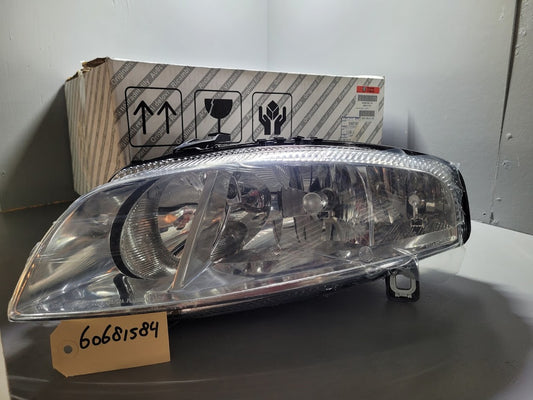 60681584 Alfa GT koplamp linksvoor