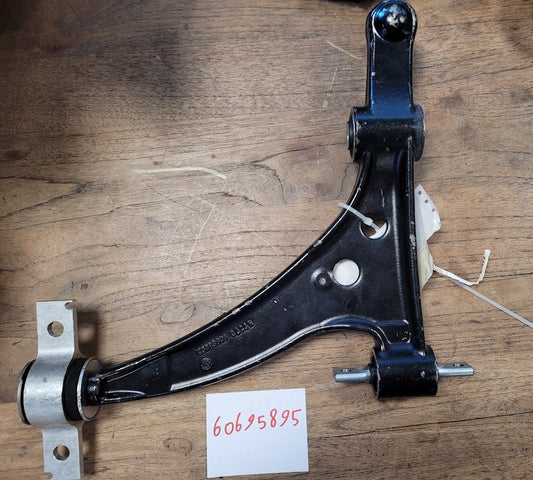 60695895 Alfa Romeo 166 draagarm linksvoor