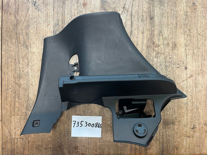 735300865 Alfa Romeo 147 Hoedenplank steun
