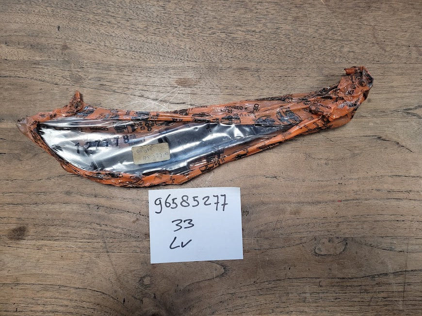 96585277 Alfa Romeo 33 sierlijst koplamp