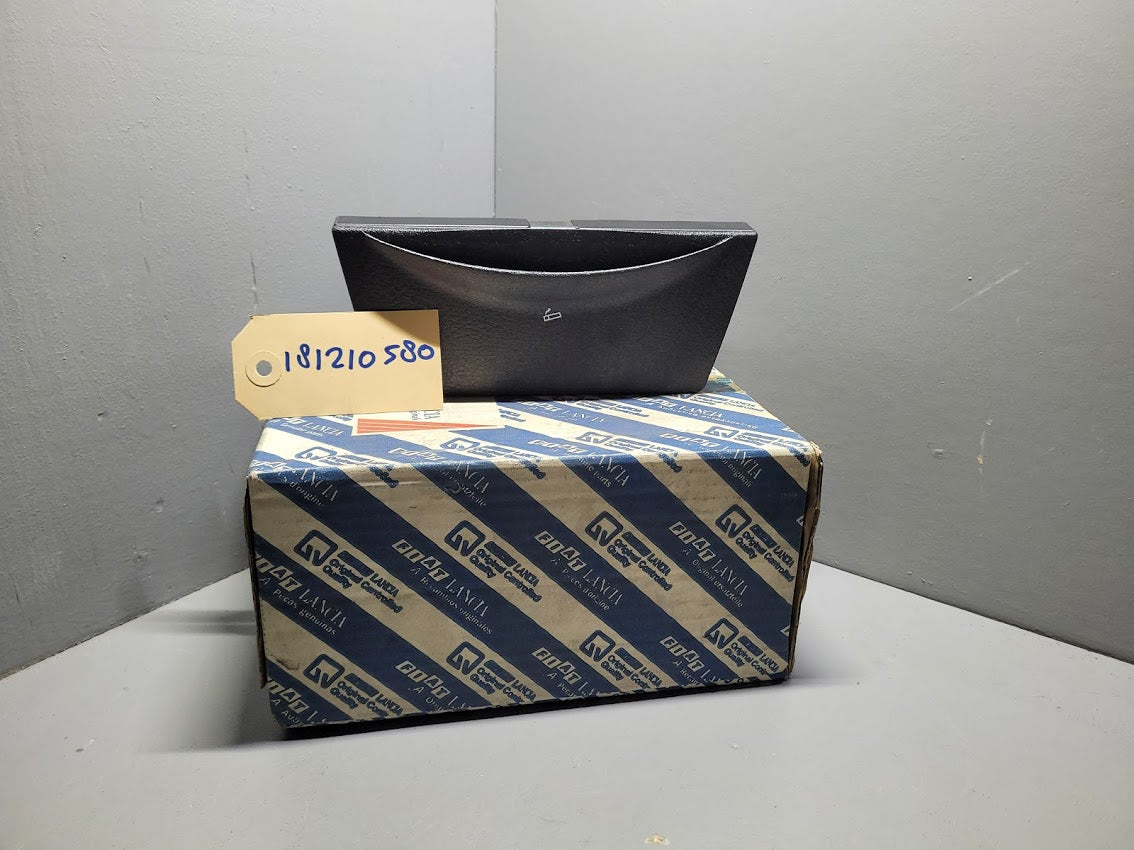 181210580 Fiat Tipo asbak