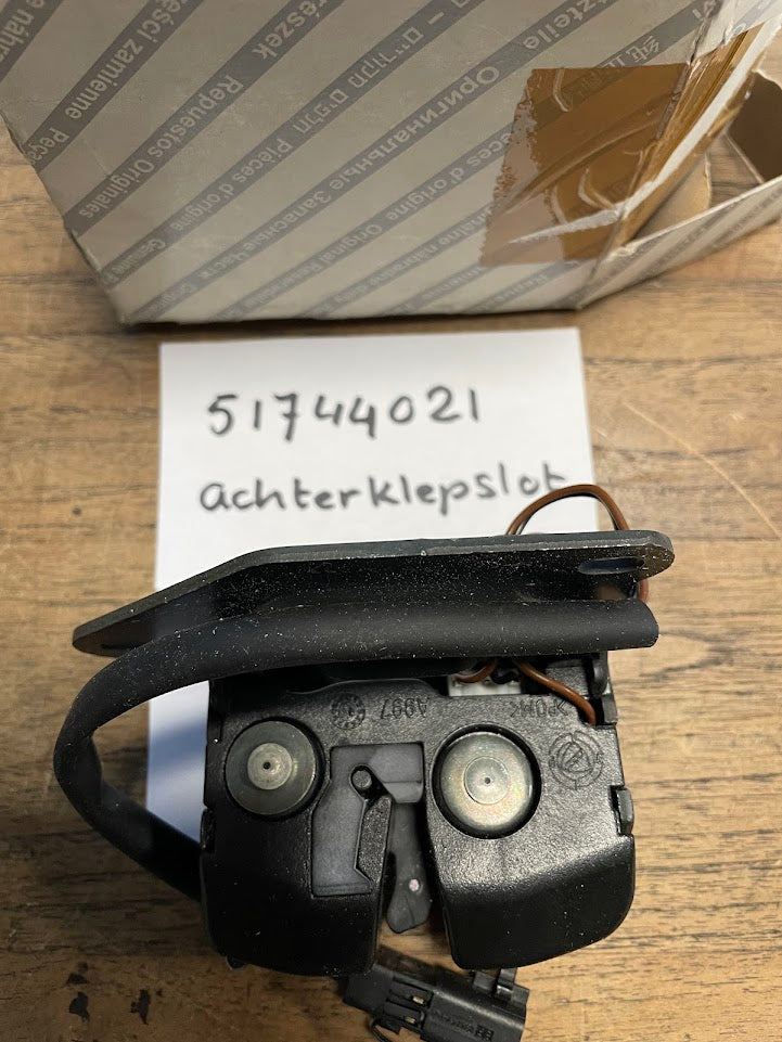 51744021 Fiat Punto 188 Achterklepslot