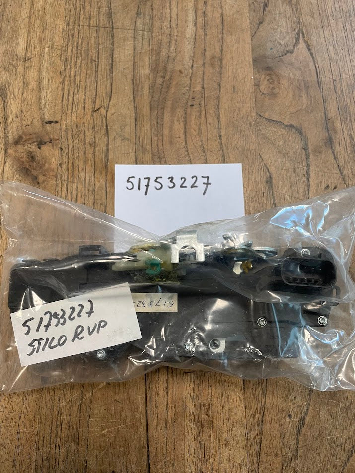 51753227 Fiat Stilo portierslot