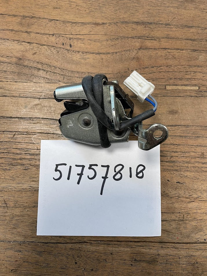 51757818 Fiat Doblo slot
