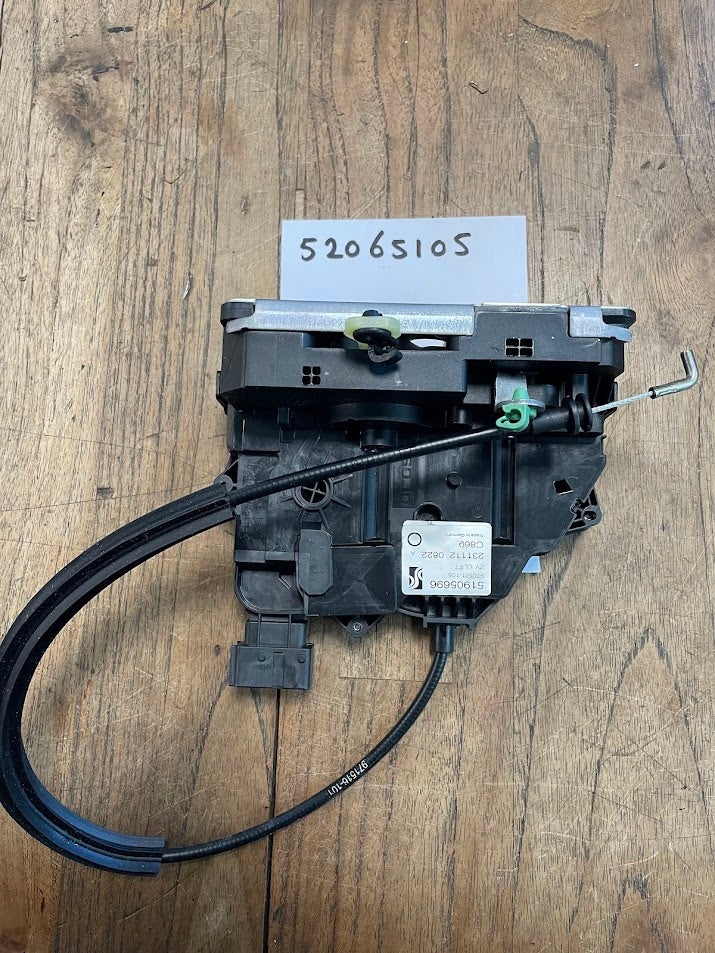 52065105 Fiat Grande Punto portierslot