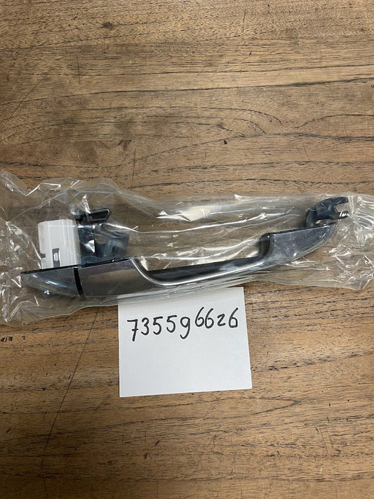 735596626 Fiat 500L deurgreep links voor