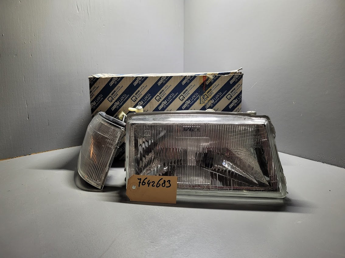 7642683 Fiat Uno koplamp rechtsvoor