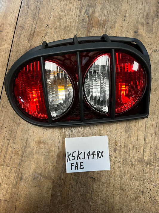 K5KJ44RXFAE Jeep Cherokee KJ Renegade Achterlicht