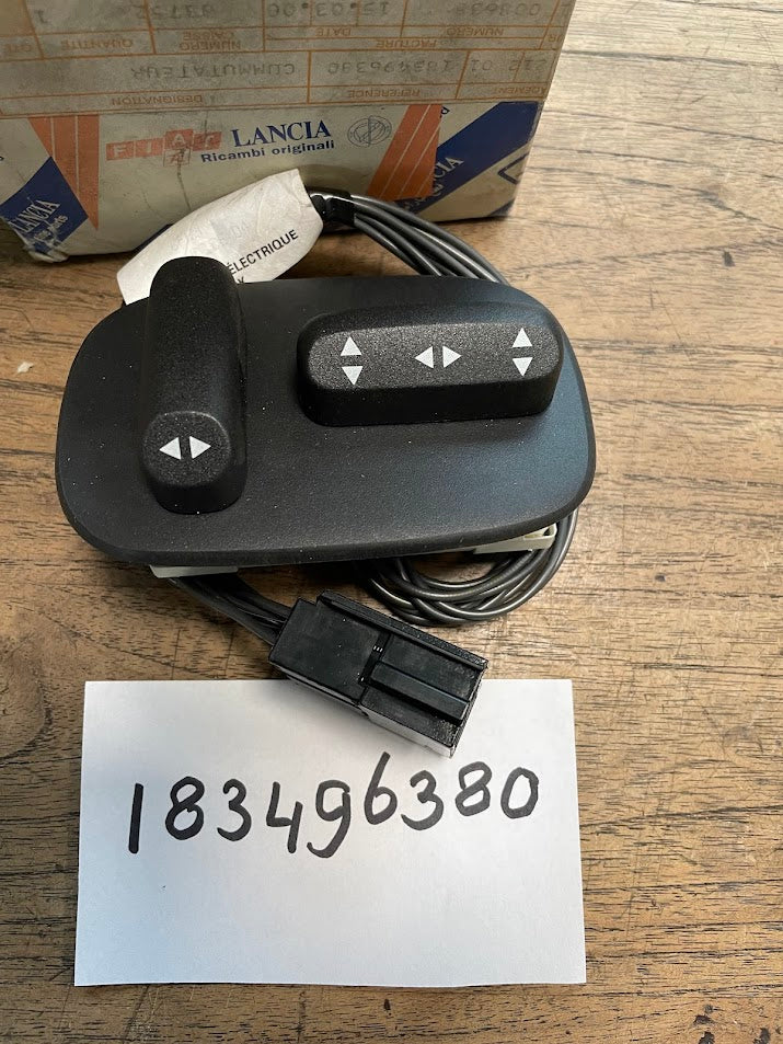 183496380 Lancia Lybra schakelaar electrische stoelbediening R/V
