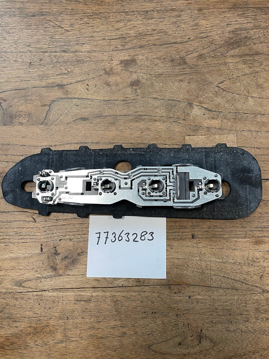 77363283 Lancia Musa lamplichthouder