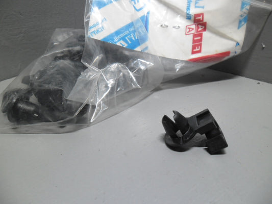 82397953 Lancia Delta Integrale motorklepsteun clip