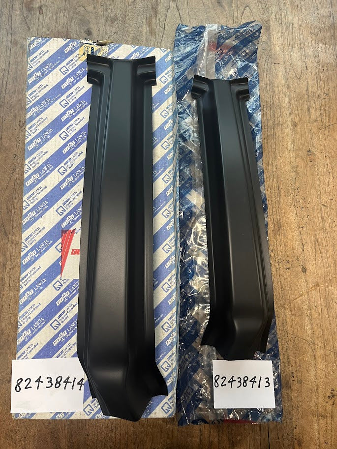 82438414 & 82438413 Lancia Delta B-stijl sierpanelen set