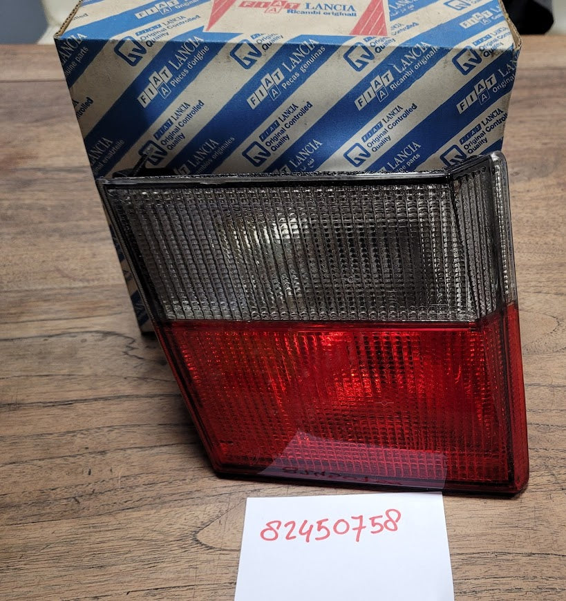 82450758 Lancia Dedra achterlicht links