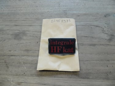 82457973 Embleem grille Integrale met kat.
