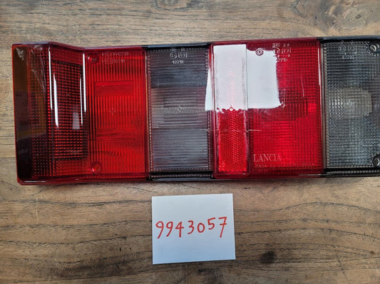 9943057 Lancia Y10 rechter achterlicht glas 1988-1992