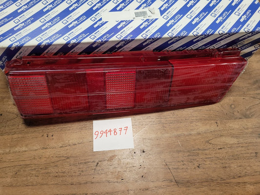 9944877 Lancia Y10 linker achterlicht glas 1992-1995